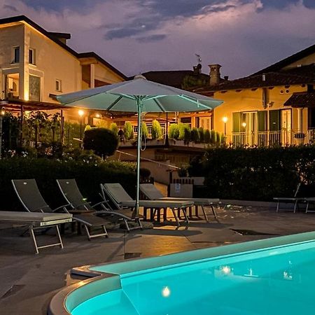 La Rosa Gialla Bio Apartments & Rooms 巴罗洛 外观 照片