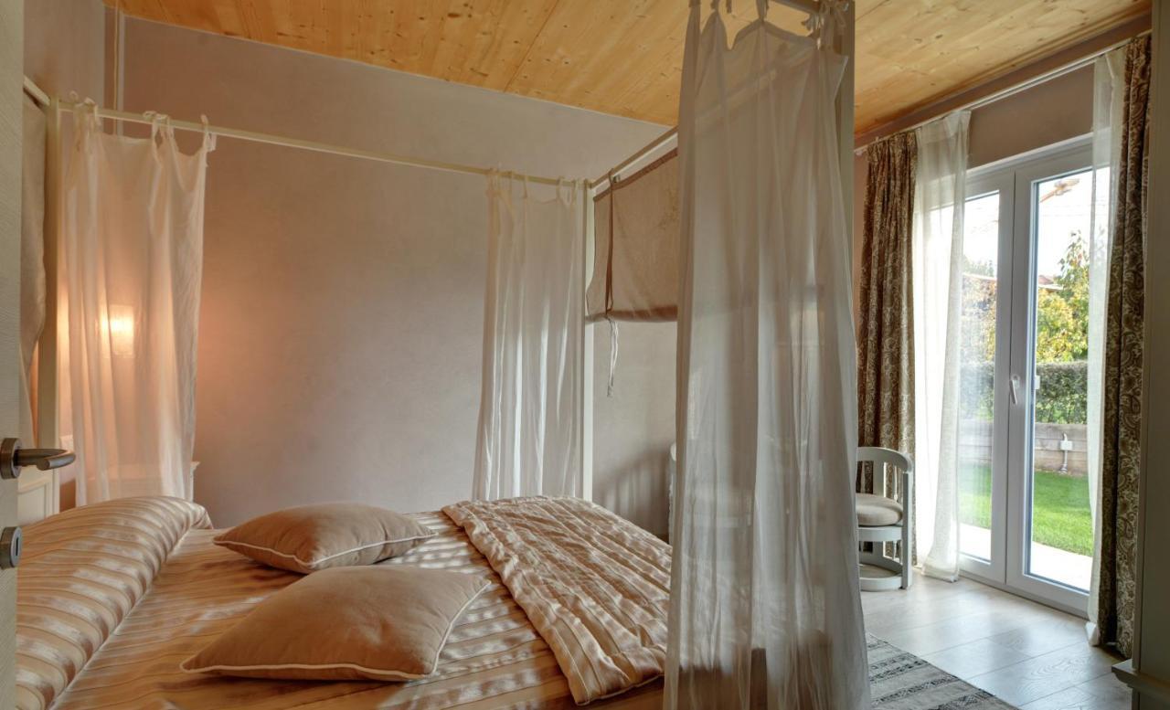 La Rosa Gialla Bio Apartments & Rooms 巴罗洛 外观 照片