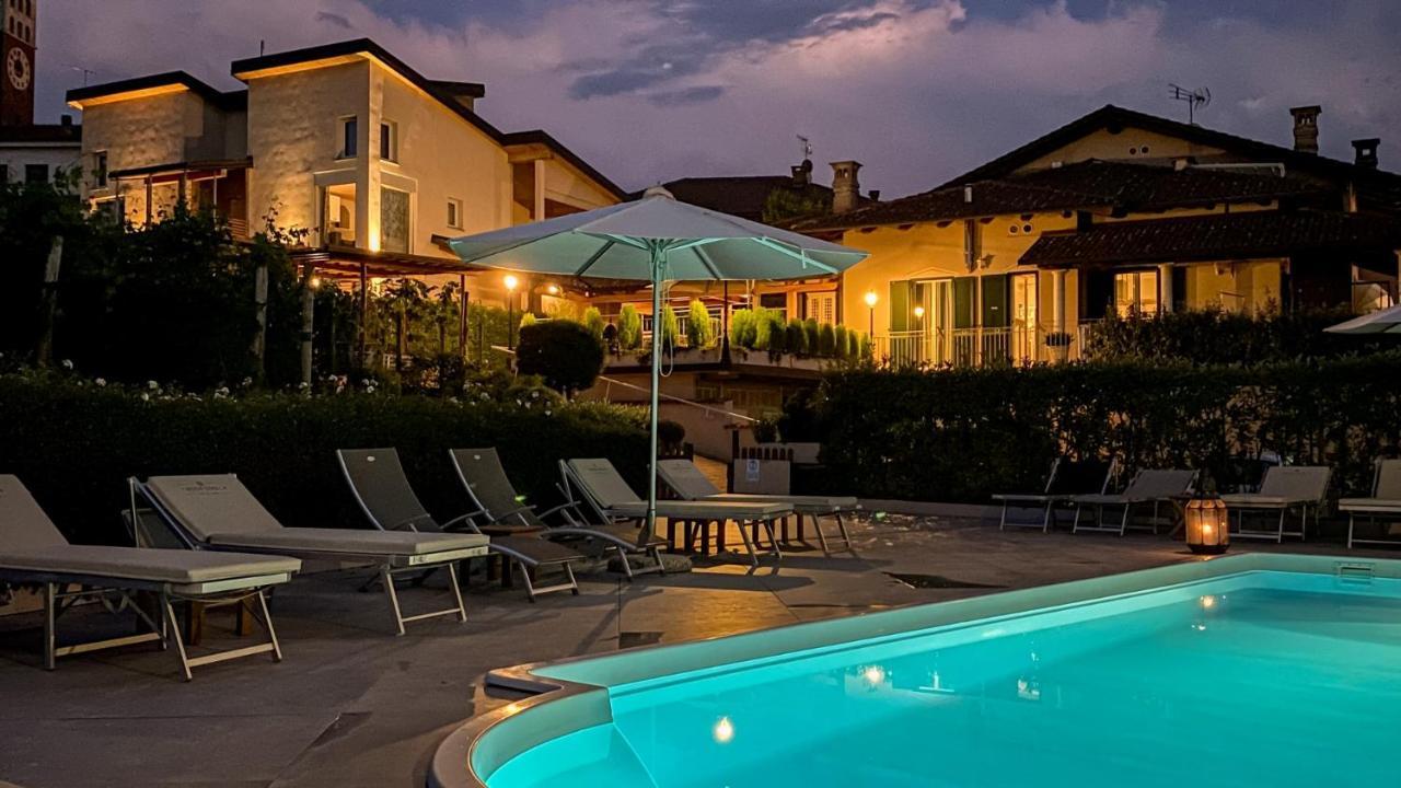 La Rosa Gialla Bio Apartments & Rooms 巴罗洛 外观 照片