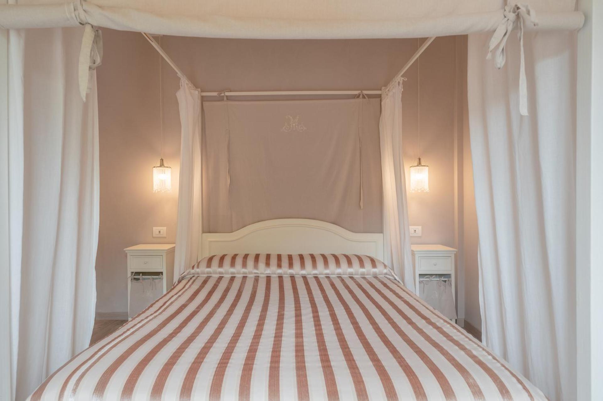 La Rosa Gialla Bio Apartments & Rooms 巴罗洛 外观 照片