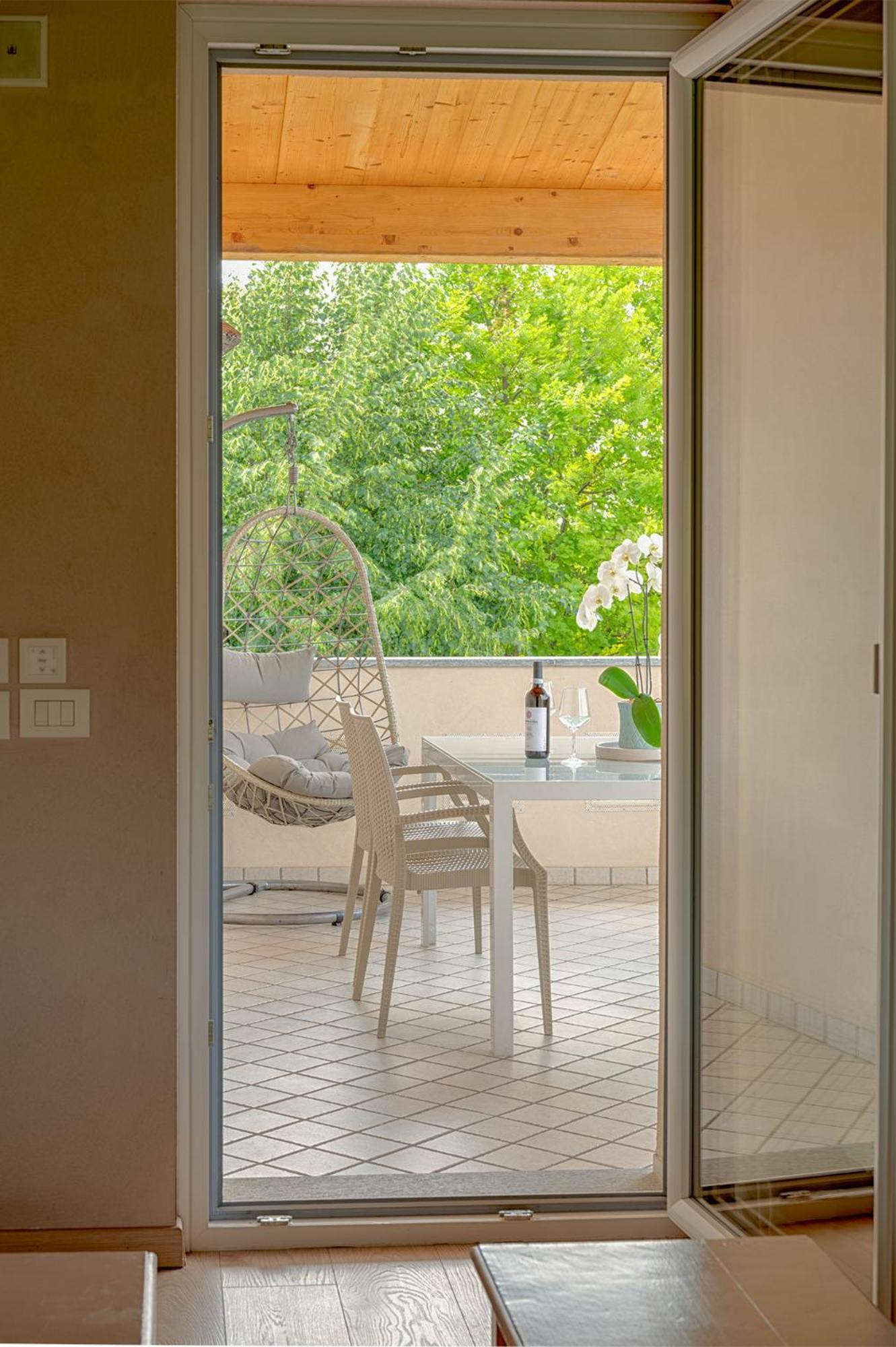 La Rosa Gialla Bio Apartments & Rooms 巴罗洛 外观 照片