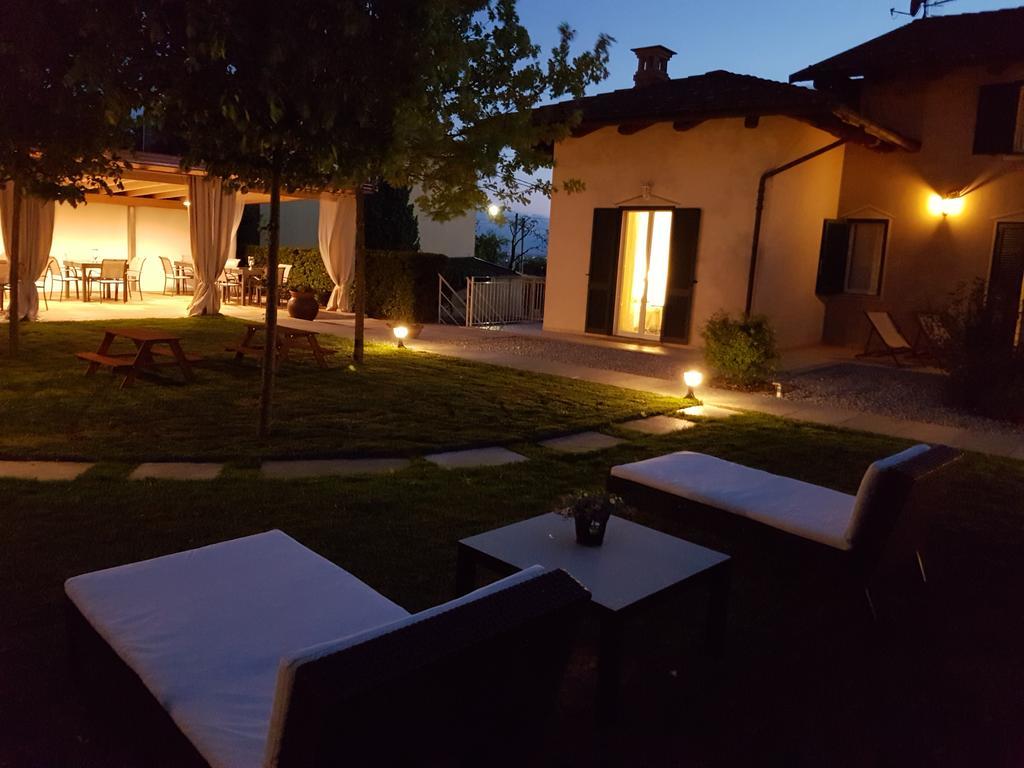 La Rosa Gialla Bio Apartments & Rooms 巴罗洛 外观 照片