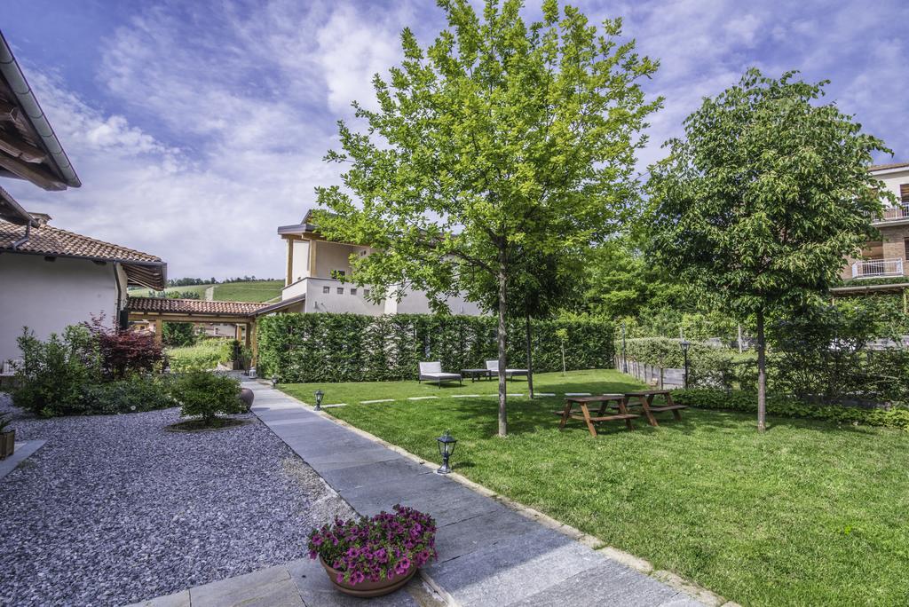 La Rosa Gialla Bio Apartments & Rooms 巴罗洛 外观 照片